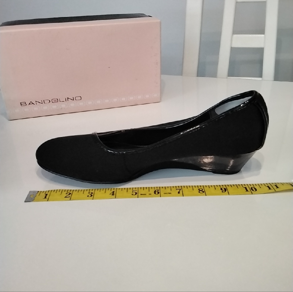Bandolino Women's Black Wedge Shoes - Picture 7 of 11